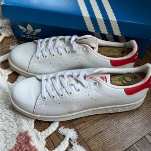 Adidas Stan Smith White Sneakers with Red Details 11D